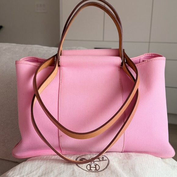 Hermes Handbags - Authentic Hermes Cabag 39